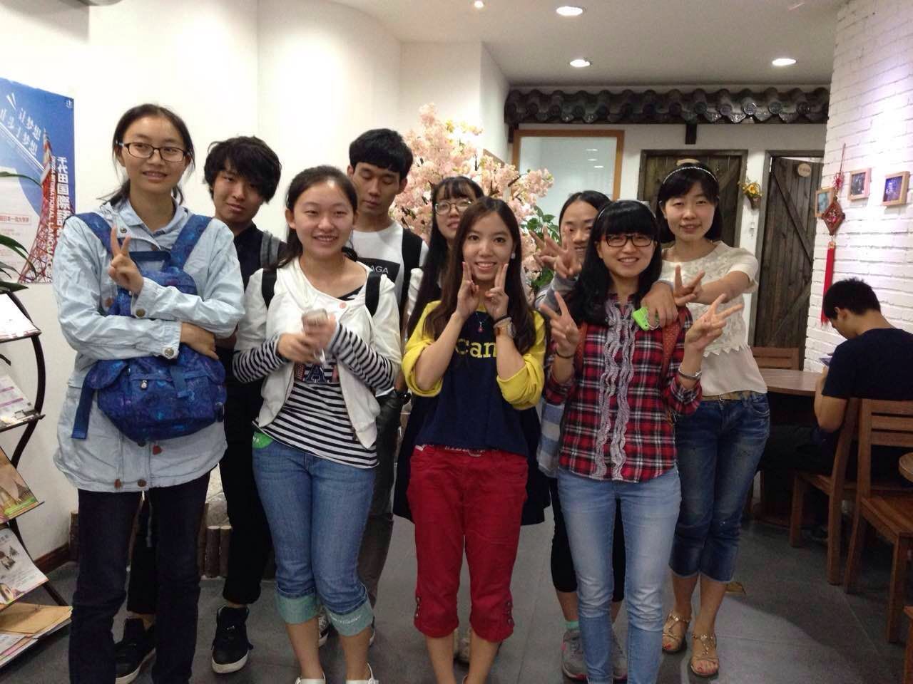 日語出國班畢業(yè)照