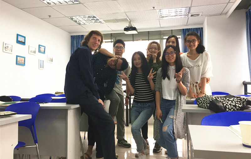 【法亞小語種】法語出國班的小伙伴們的外教課