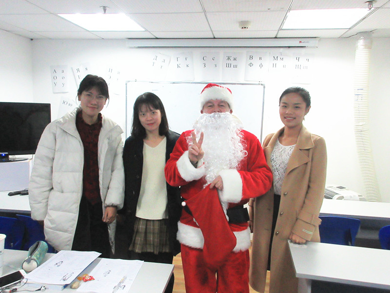 圣誕節(jié)：史上最形象圣誕老人降臨法亞！