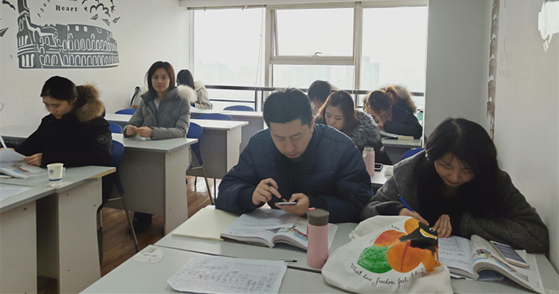 西語初級(jí)周末班（熊緯老師）