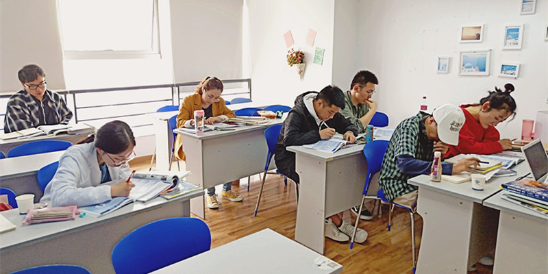 意大利語(yǔ)初級(jí)班（羅思思老師）